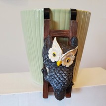 Owl Flower Pot Hugger, Bird Plant Pot Sitter, Planter Hanging Animal image 1