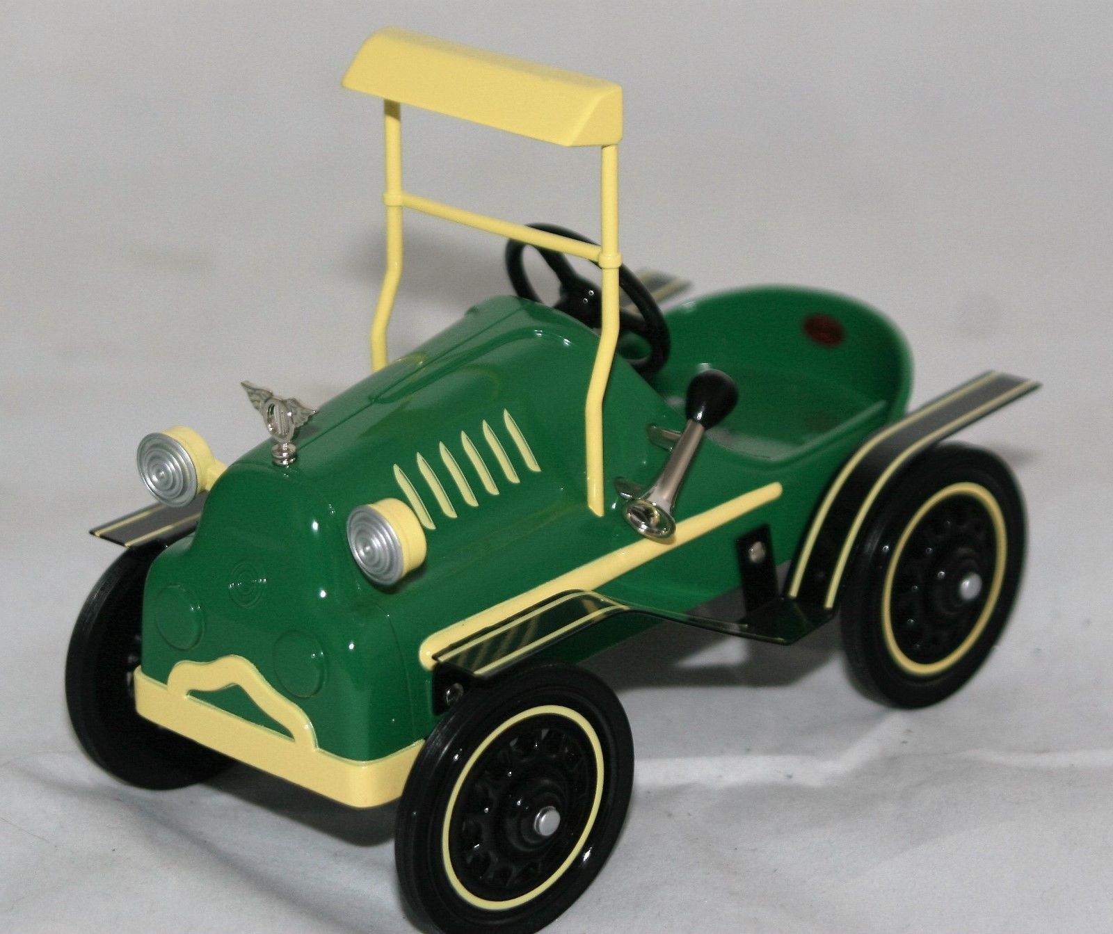 Hallmark Kiddie Car Classics 1964 Garton Tin Lizzie Pedal Car QHG9023