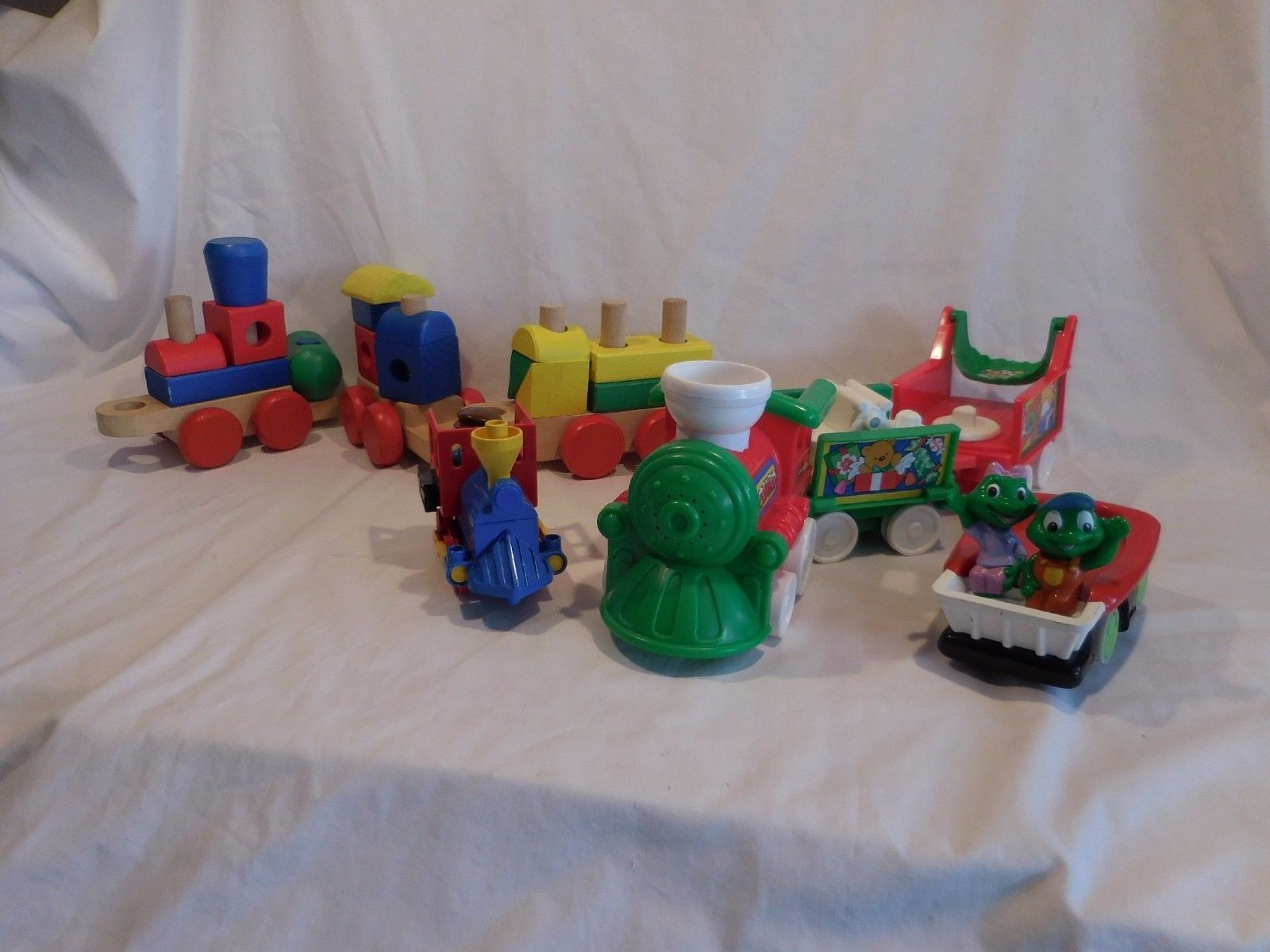 little people musical christmas train