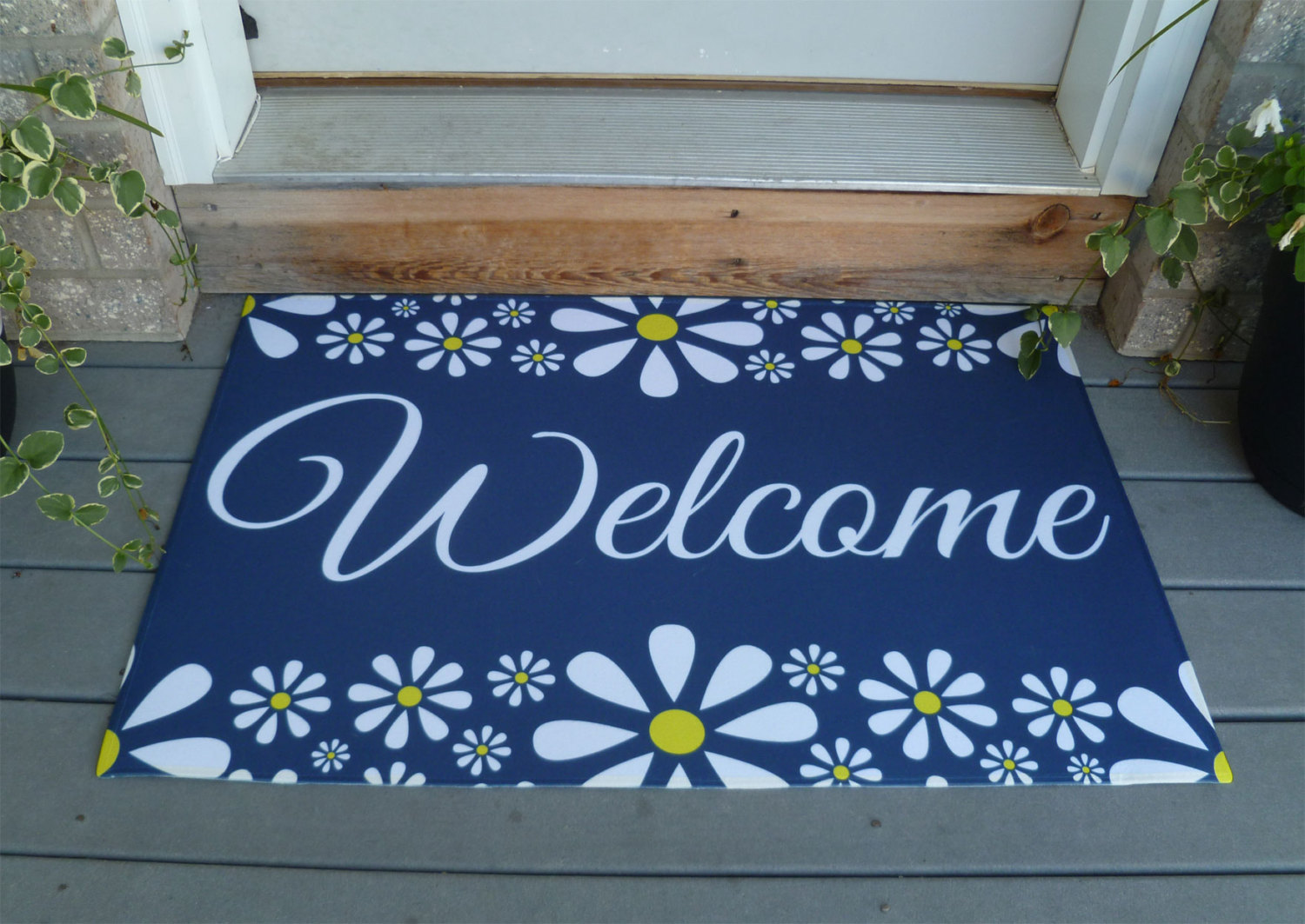 Decorative Vibrant Outdoor/Indoor Welcome Mat with Flower Border ...