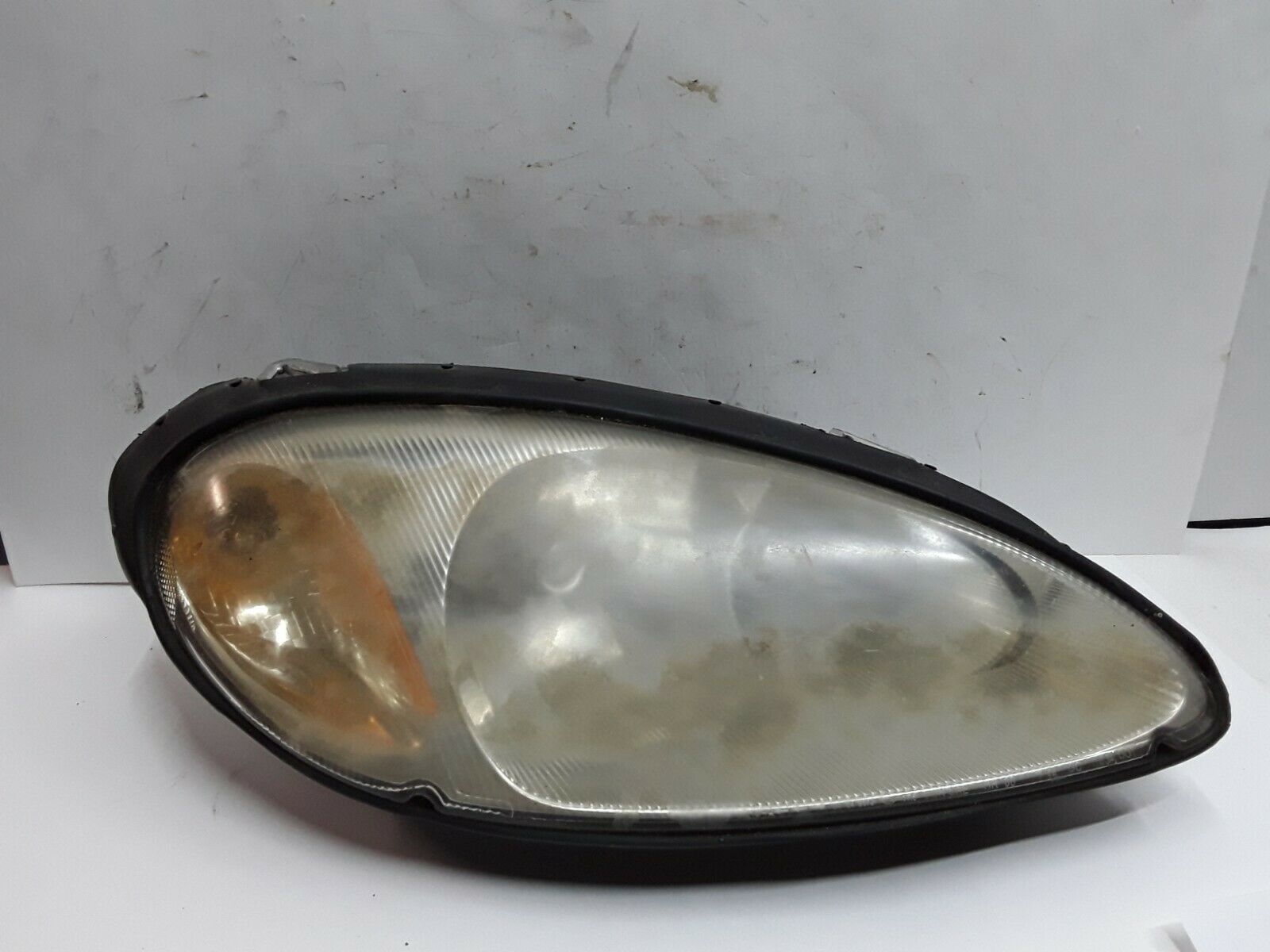 01 02 03 04 05 Chrysler PT Cruiser right front passenger side headlight
