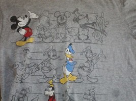 Walt Disney Mickey Mouse Donald Duck Goofy Animation T Shirt Men's Size S - $16.82