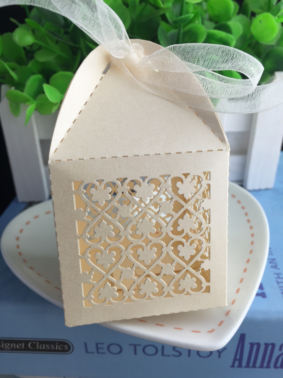 100pcs Love Ivory Laser Cut Gift Packaging Boxes,Wedding Favor Boxes