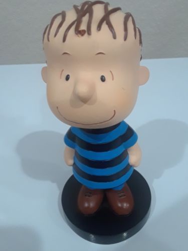 linus peanuts figurine