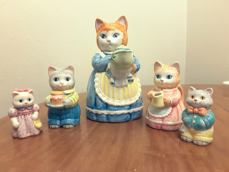 avon cat figurines