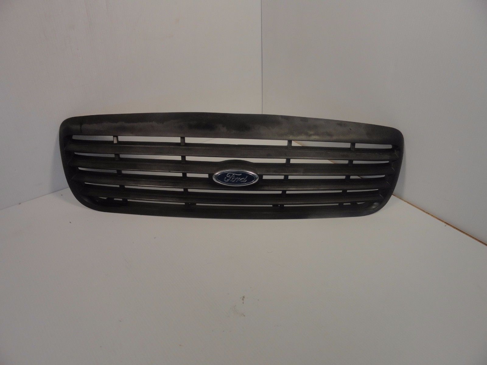 Ford CROWN VICTORIA 1999 Front Grille w/ Emblem OEM Grilles