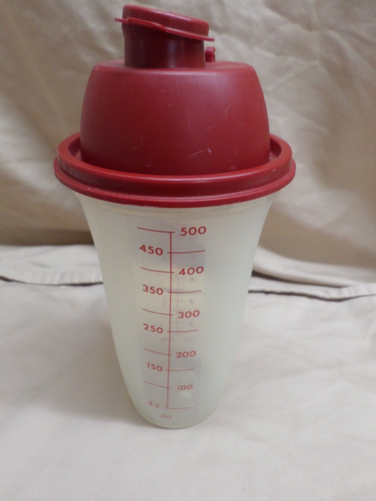 Tupperware Quick Shake Mixer Blender Gravy Shaker 16 oz 500ml each