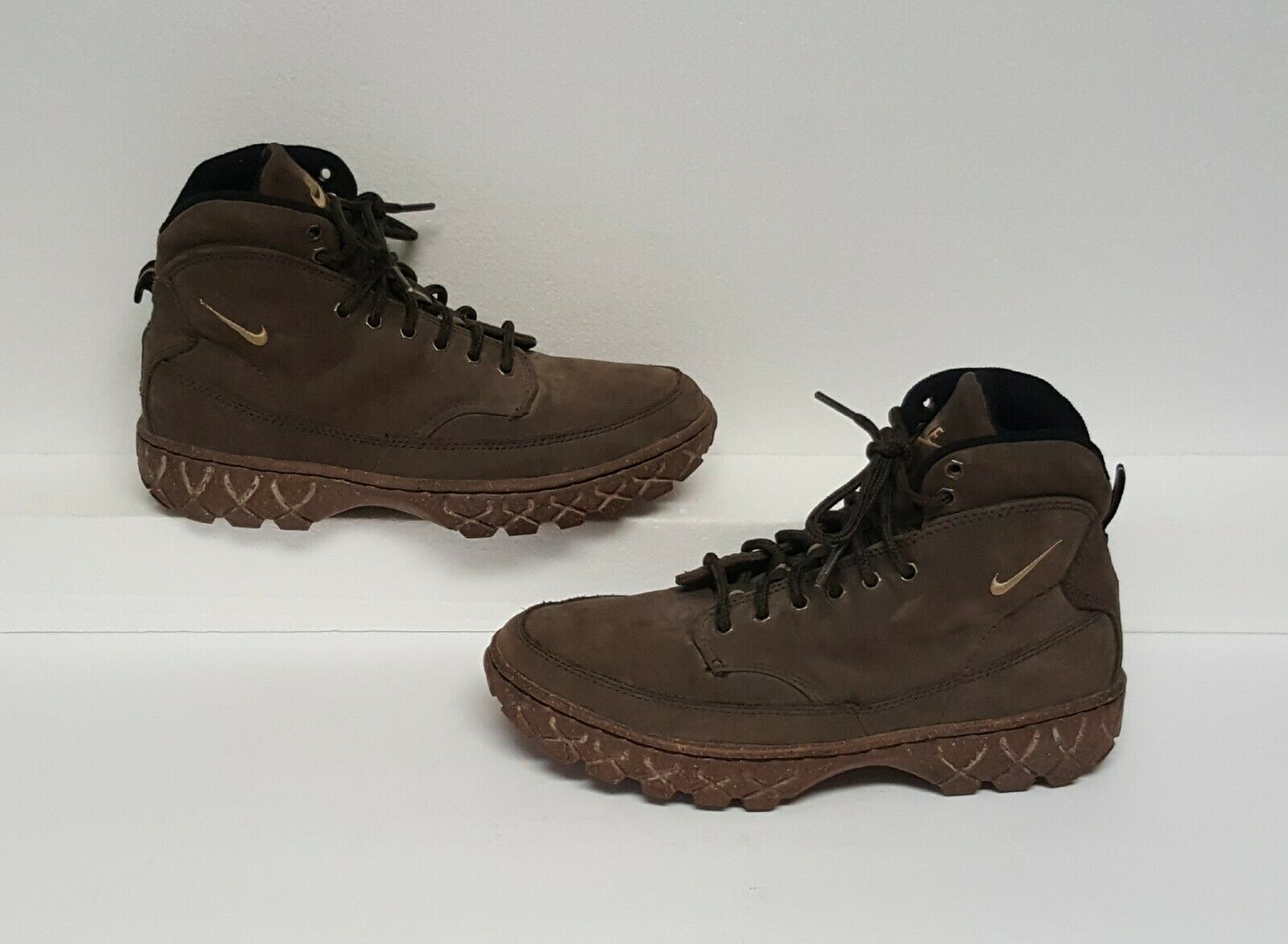 nike acg suede boots