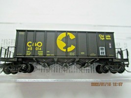 Micro-Trains # 12500053 Chessie System 43' Rapid Discharge Hopper, N-Scale image 1