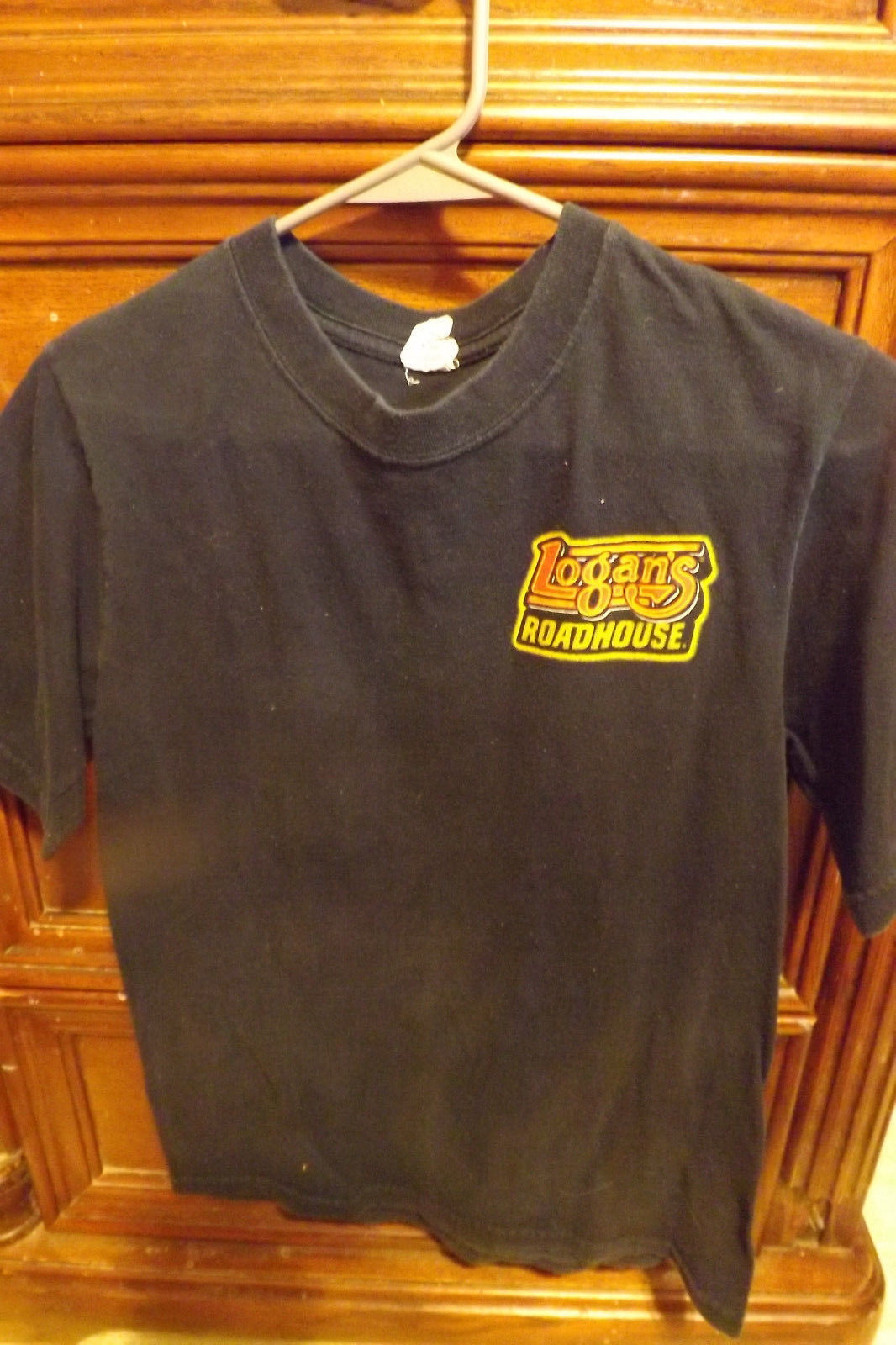 Anvil brand Logan's Roadhouse Restaurant t-shirt, size adult small - T ...