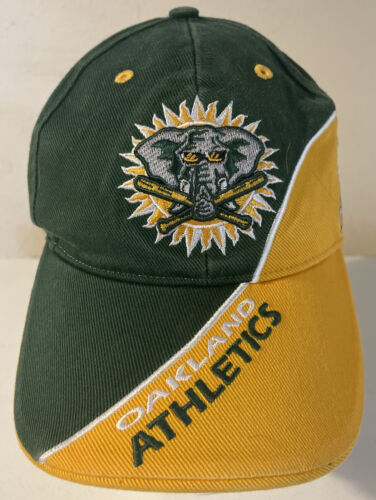 Men's Oakland Athletics New Era Green Elephant 39THIRTY Flex Hat