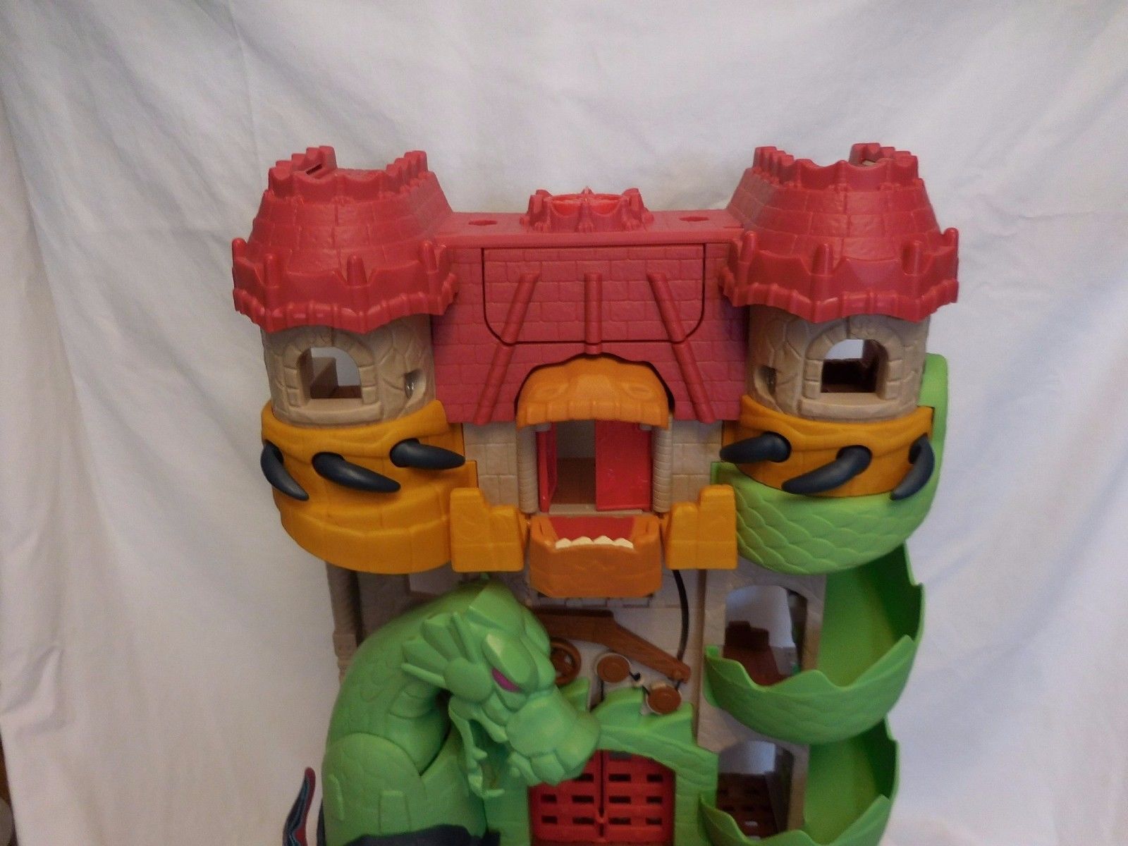 dinosaur castle toy