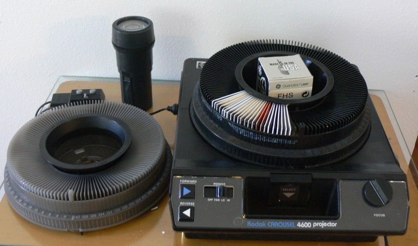 Vintage Kodak Carousel 4600 Slide Projector Remote,Tray,Extra Bulb