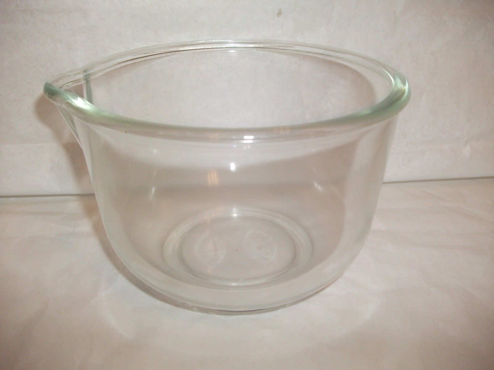 Vintage Mixing Bowl Sunbeam mixer Milk White glass 1 Qt Size