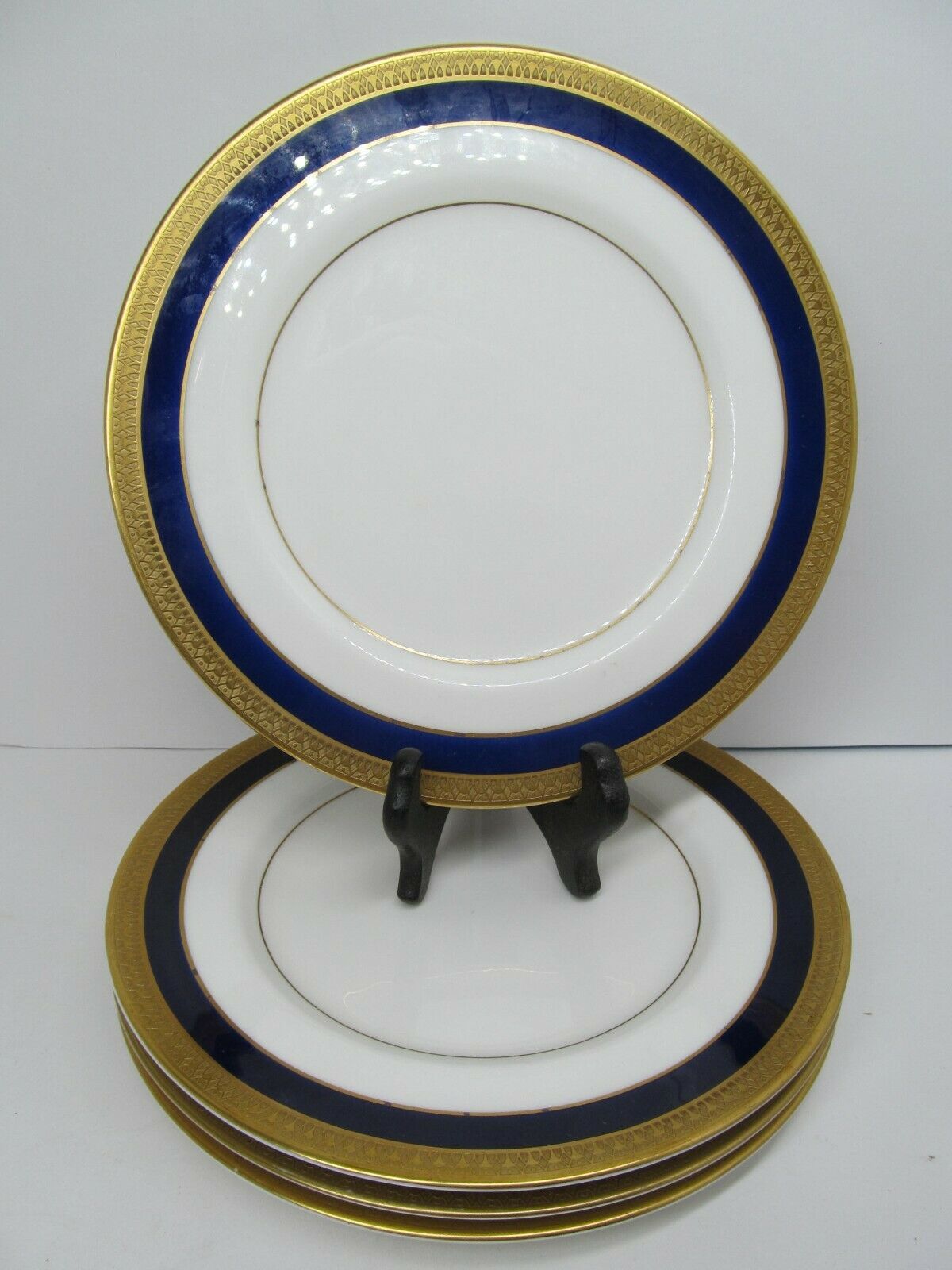 Primary image for Mikasa Lorenzo Narumi Japan 7 1/2" Salad Plates Set Of 4 Plates Gold/Cobalt Trim