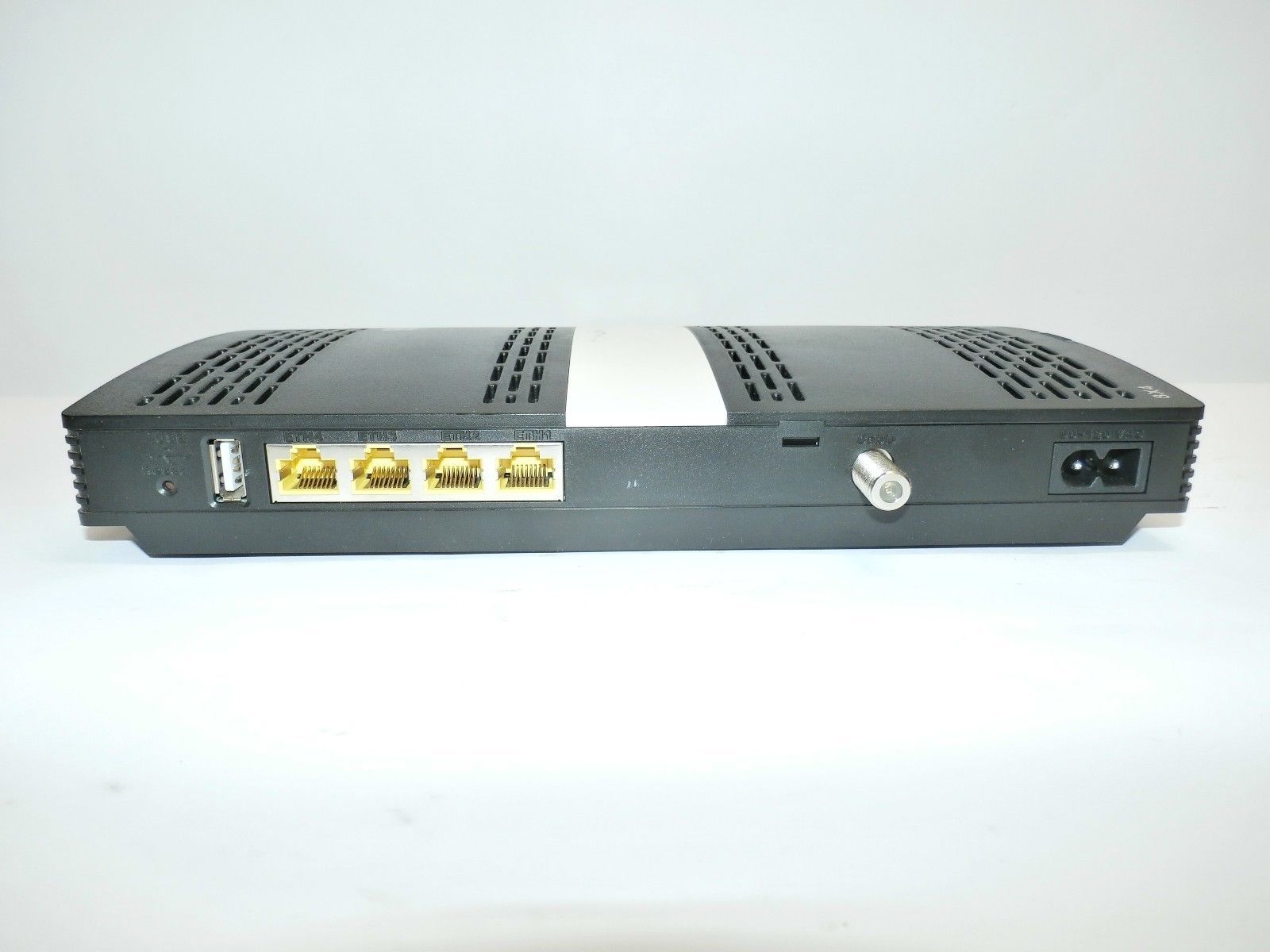SMC Networks SMCD3GN2-BIZ Wireless Cable Gateway Router/Modem - Modem ...