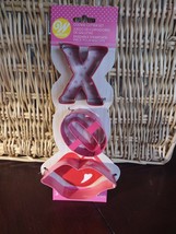 Wilton Valentines Day 3 Cookie Cutter Set X O Lips - $12.75