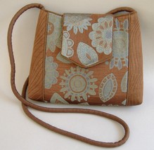 111 901 670 195 tiny tote 77 thumb200
