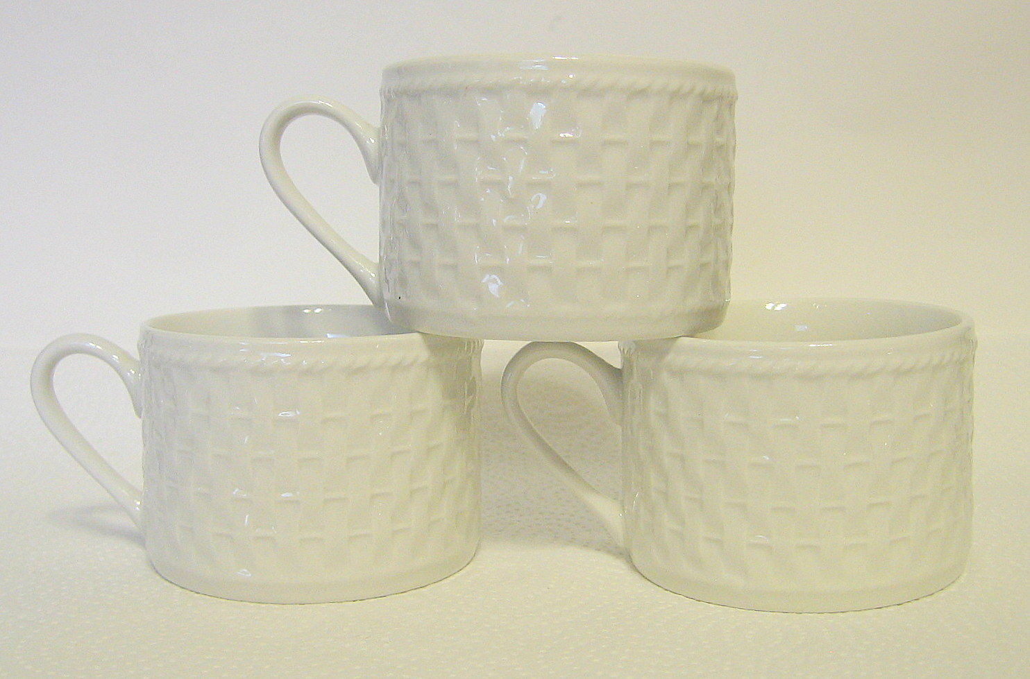 Oneida Cups and Saucers Westerly Basket Stoneware 6 PC Set Pottery & Glass