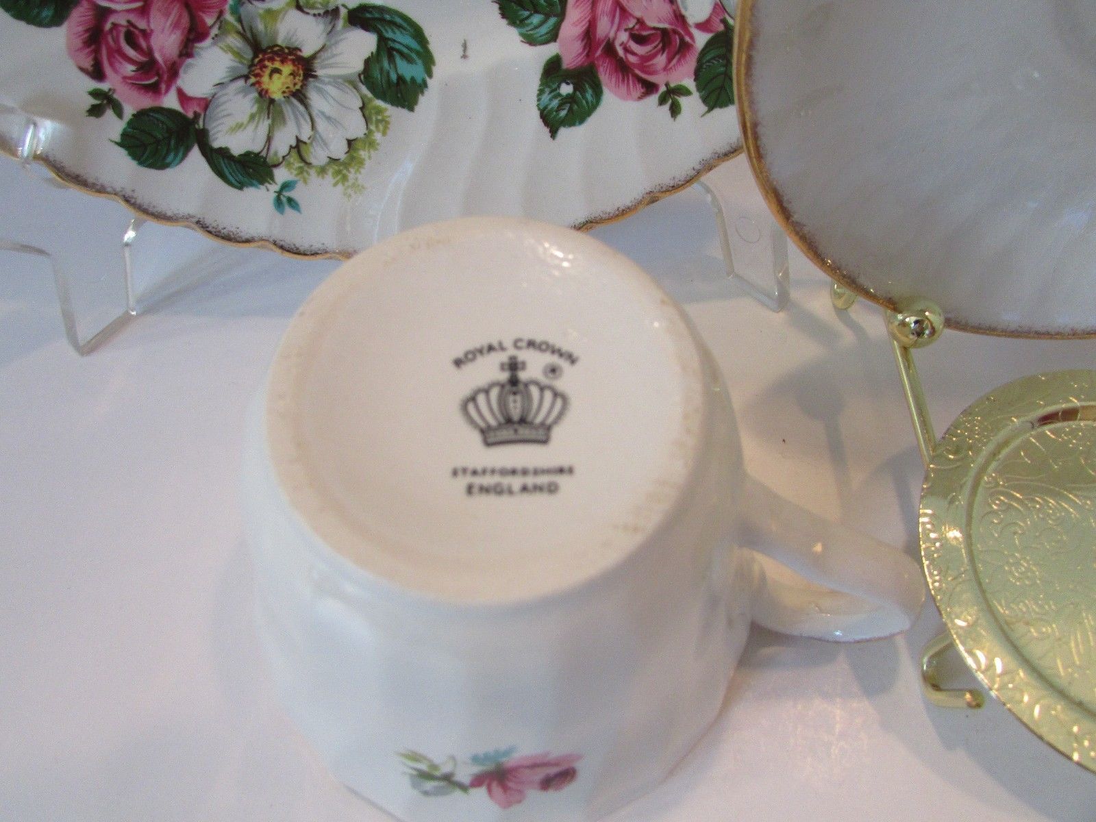 ROYAL CROWN STAFFORDSHIRE ENGLAND 3 PC CHINA SET TEACUP SAUCER & DESSERT FLORAL Crown
