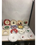 15 Lot Vintage Christmas plates singles santa trees  8-9 inch xmas ceram... - $55.43
