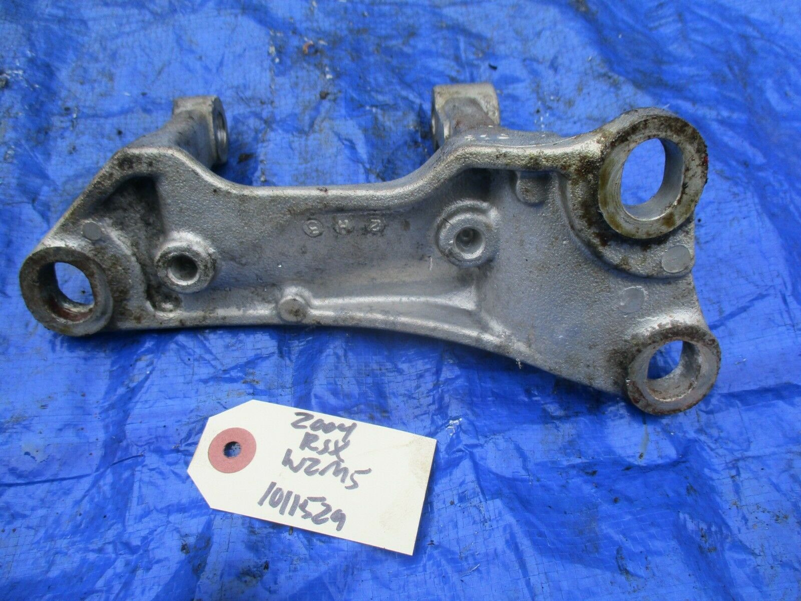 0206 Acura RSX Type S K20A2 manual transmission bracket engine mount