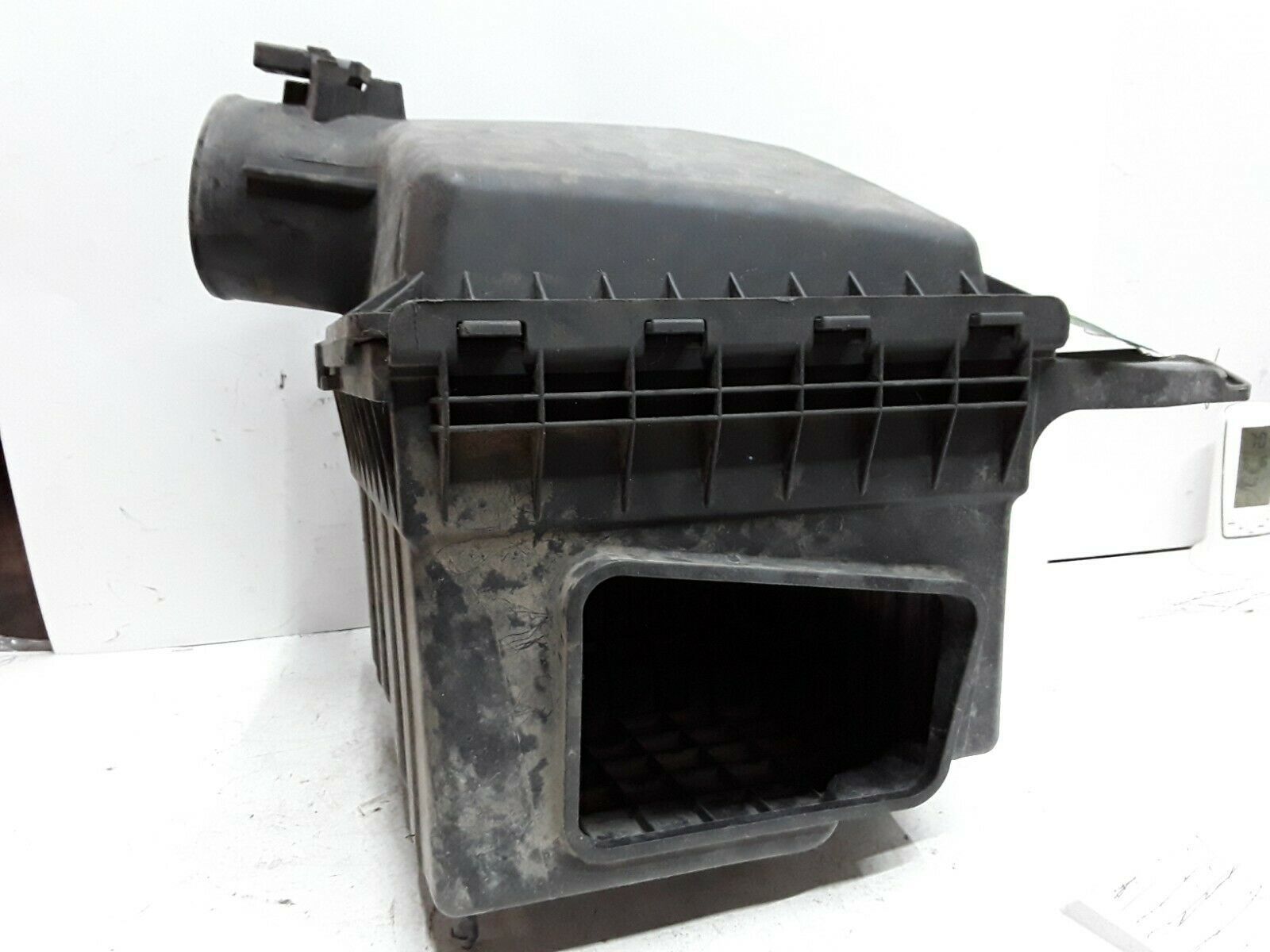 03 04 05 06 07 Dodge Ram 2500 3500 5.9 L diesel air cleaner box OEM