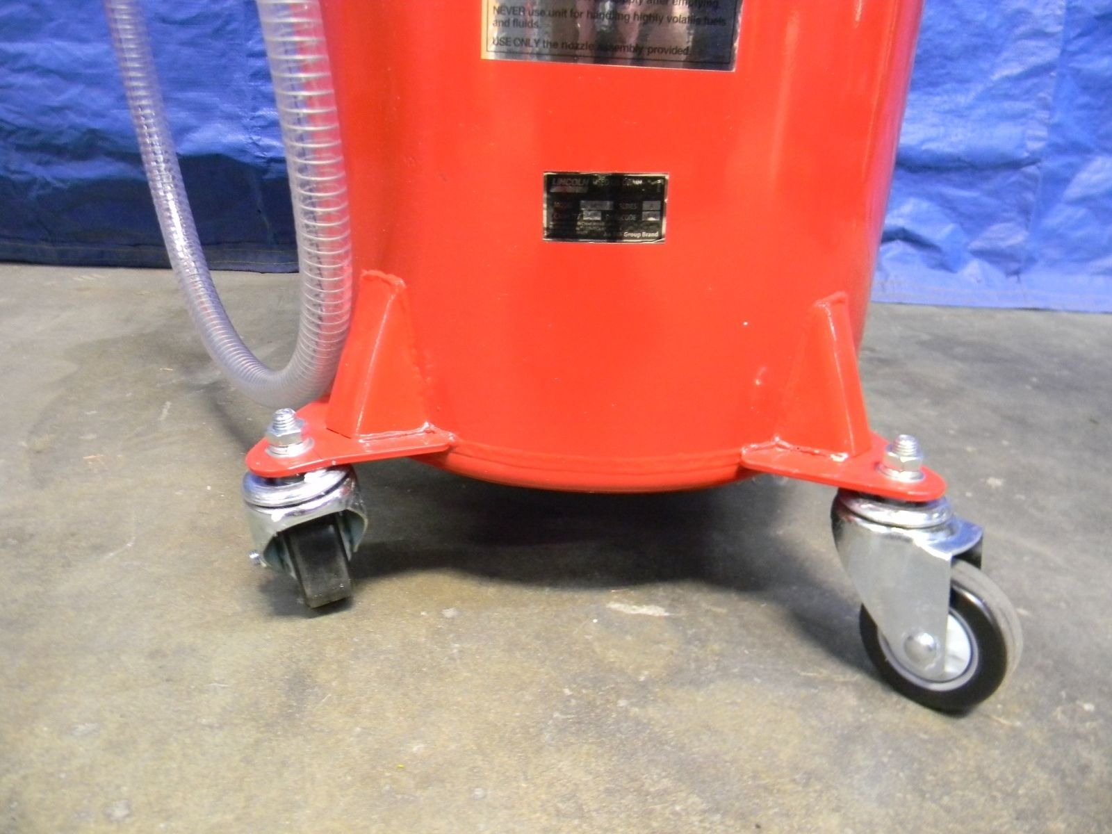 Lincoln 18 Gallon Pressurized Evacuation Oil Drain with Casters 3601