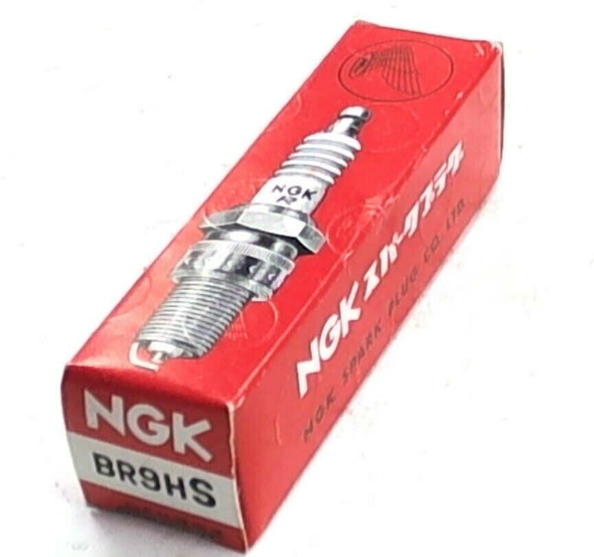 NEW NGK BR9HS SPARK PLUG 4522 COBRA ARCTIC CAT Spark Plugs
