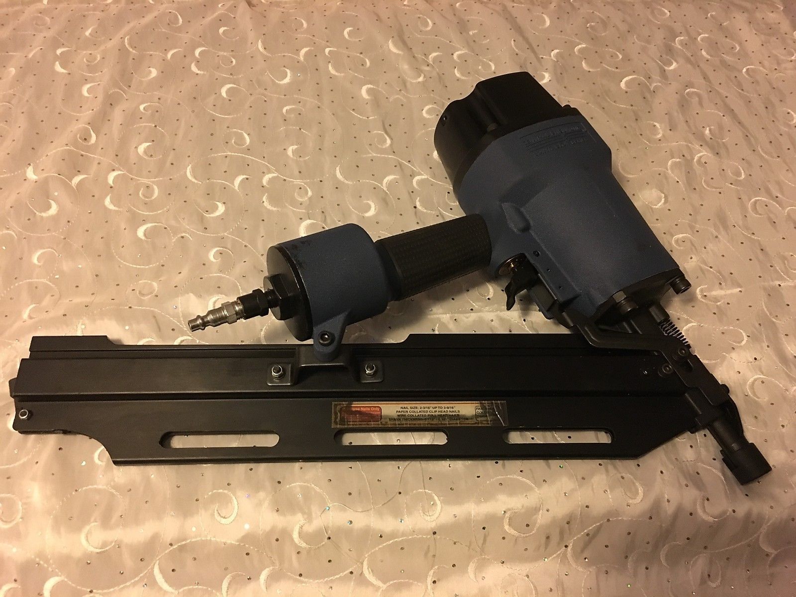 CENTRAL PNEUMATIC CONTRACTOR SERIES 28° FRAMING NAILER AIR POWER TOOL 8