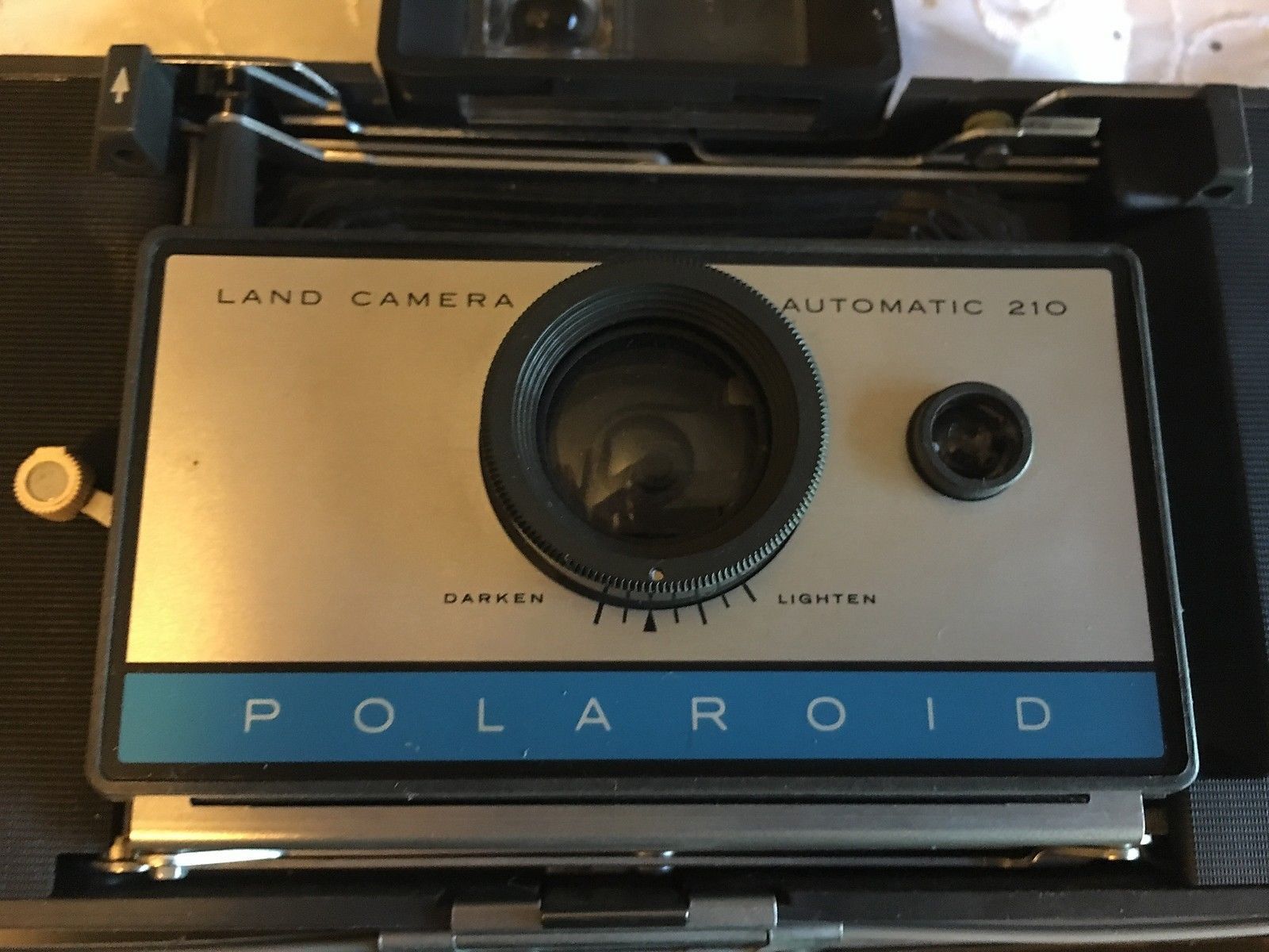 VINTAGE POLAROID LAND CAMERA 210 AUTOMATIC BUNDLE W/ FLASH BULBS MANUAL
