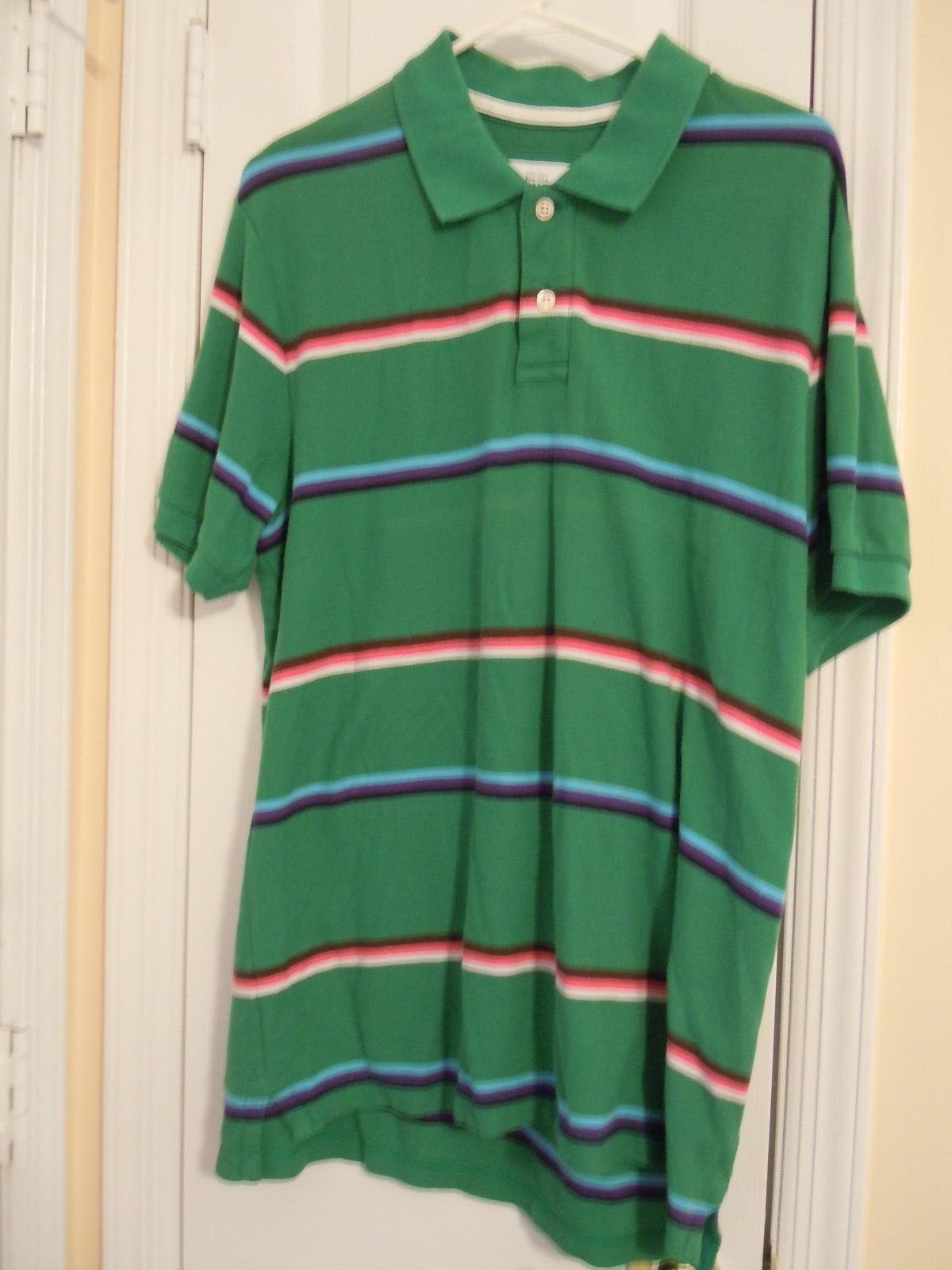 old navy roblox shirt