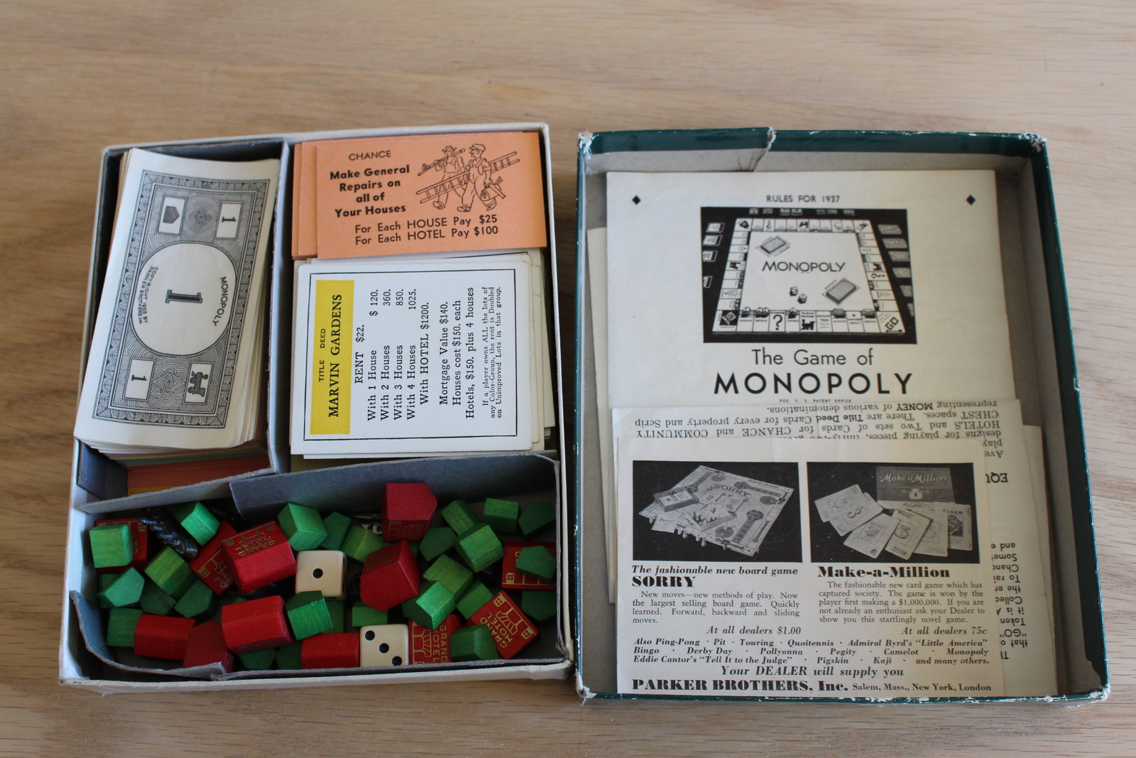 Vintage 1937 Parker Brothers Monopoly Game Metal game pieces Green