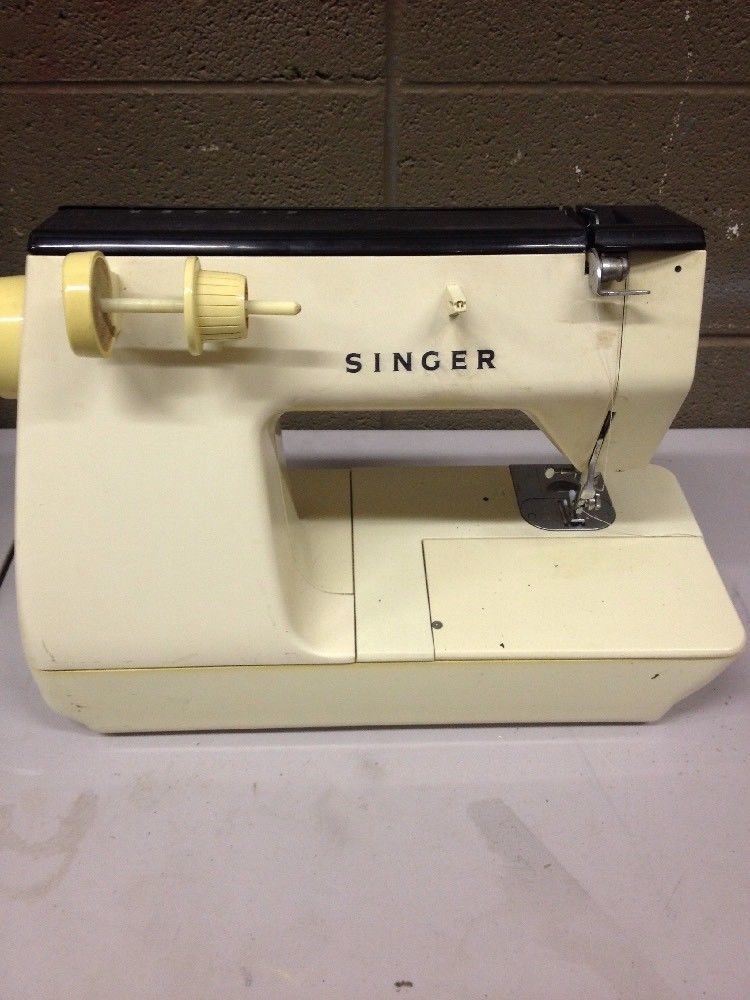 Singer Athena 2000 Sewing Machine As Is No Returns Parts Or Repair