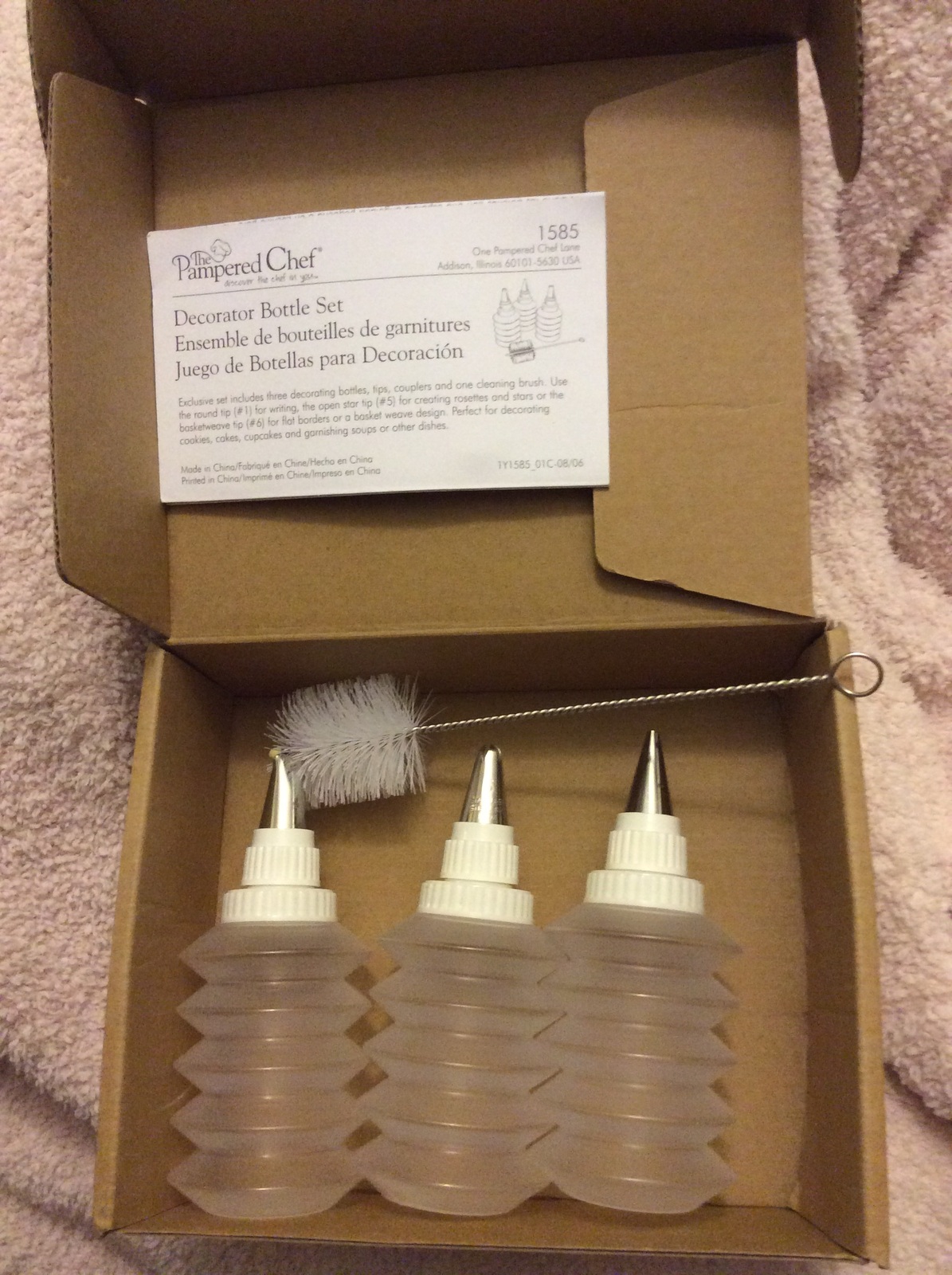 The Pampered Chef Decorator Bottle Set Other Baking Accessories