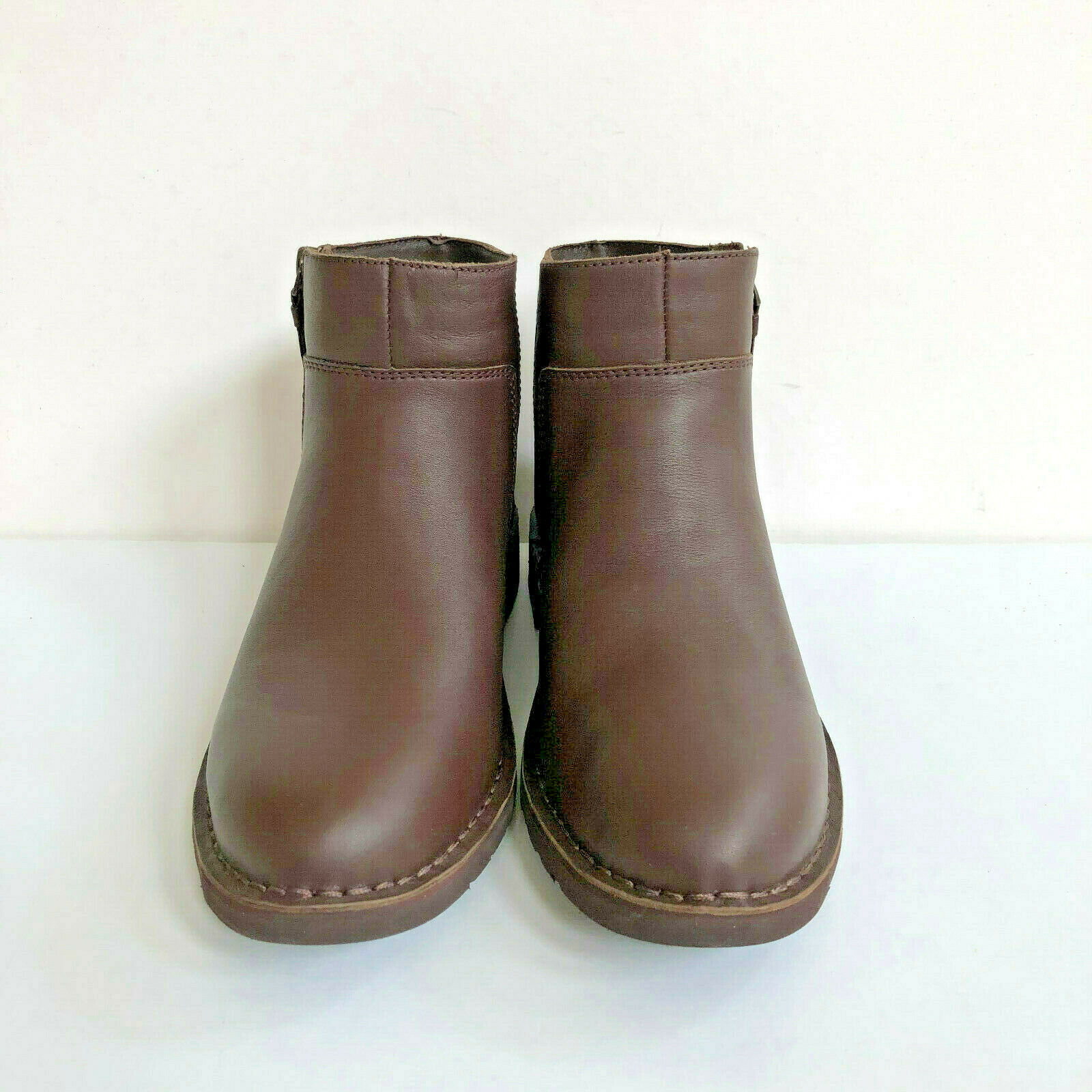 ugg rea leather