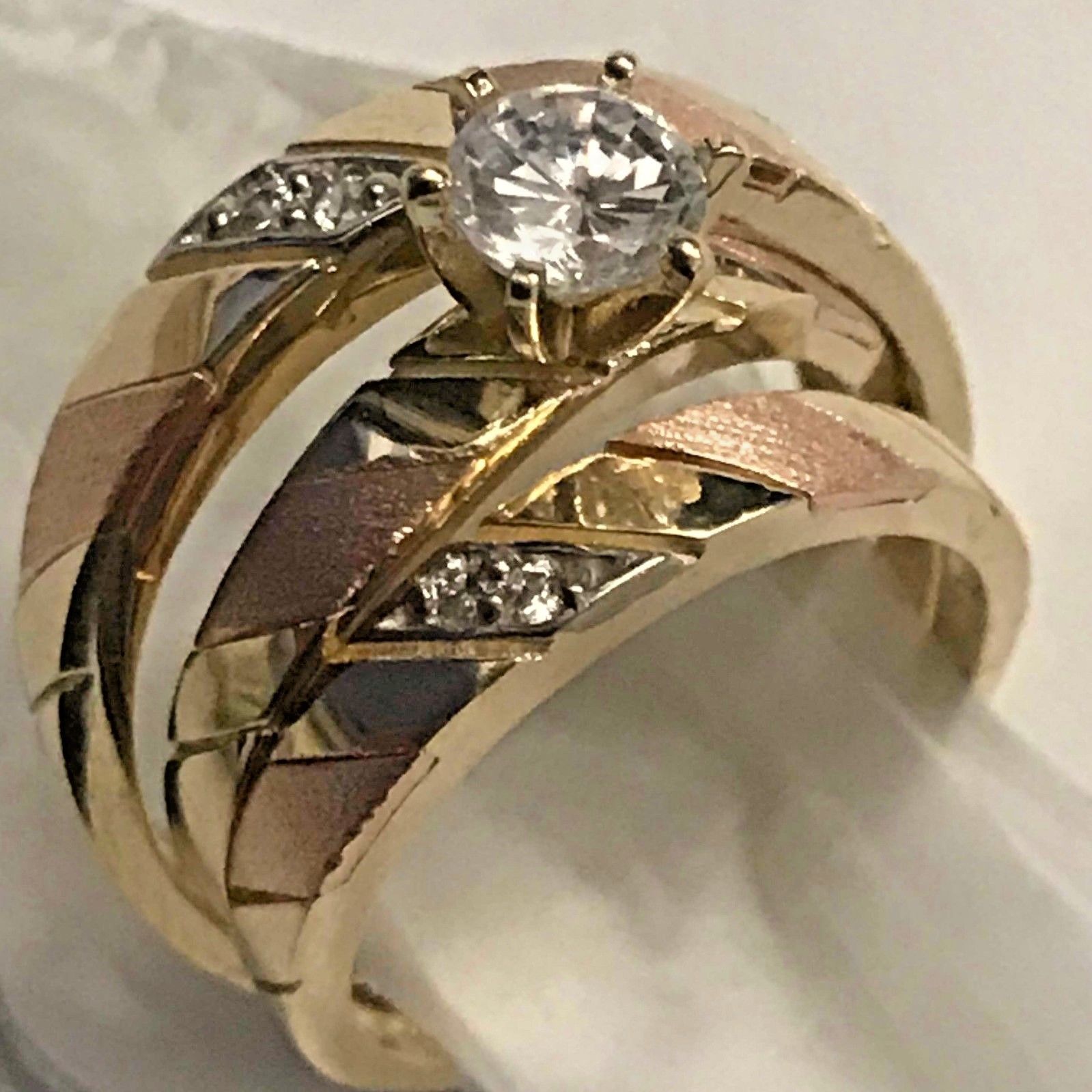 HCJ Stainless Steel 4 Carat CZ Men/'s Detailed Band Wedding Ring SIZE 9 10