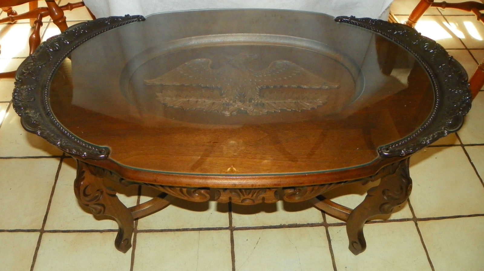 Walnut Eagle Carved Oval Coffee Table (RPCT29) Post1950