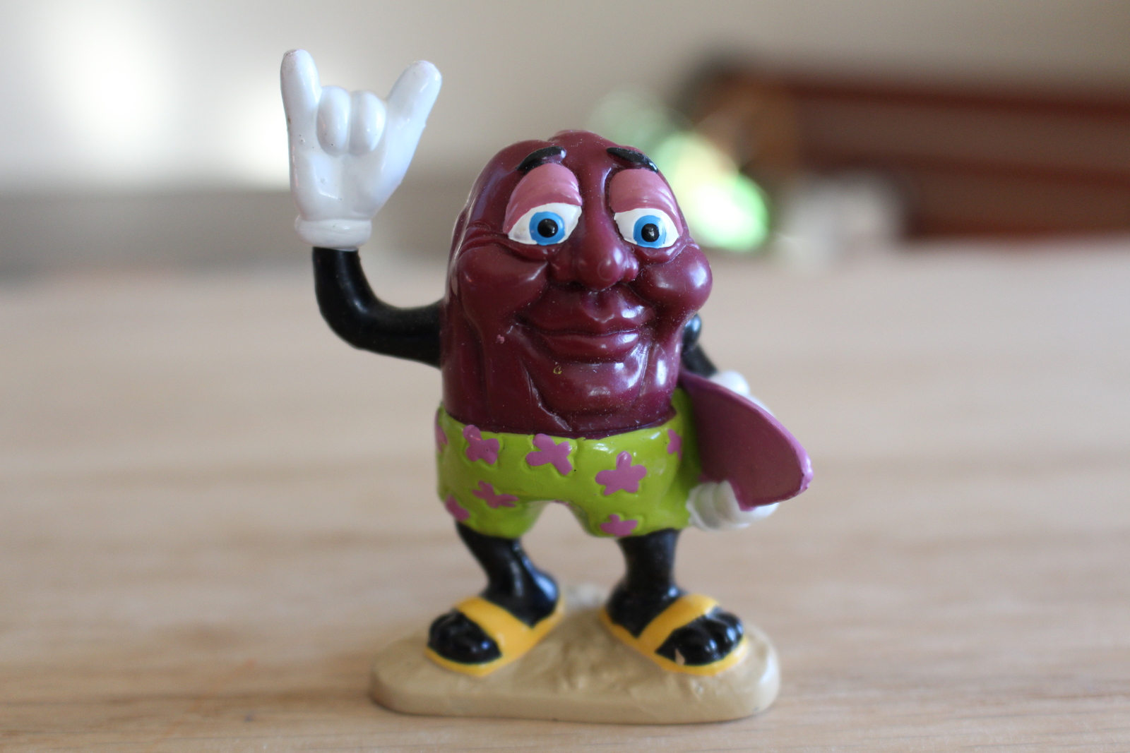Rare CALIFORNIA RAISINS 2" Figurine with Surf Board Other