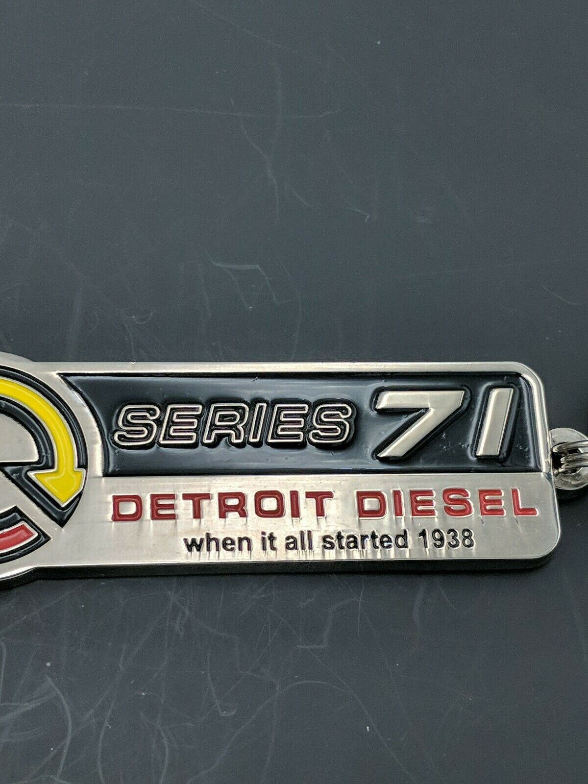 60 and 71 Series Get Both. Detroit Diesel Keychains i3,i4 