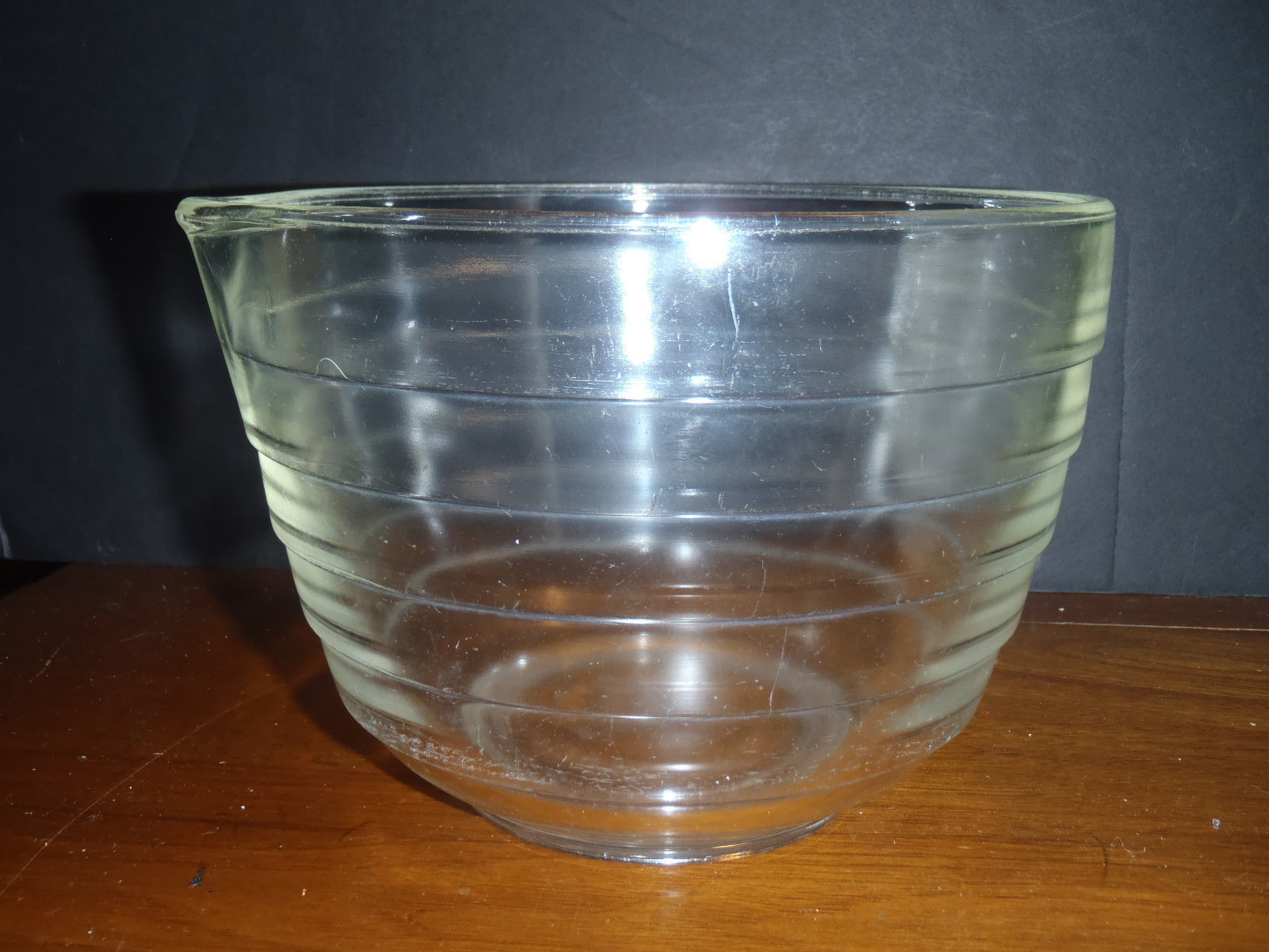 Vintage Pyrex Clear Glass Beehive Ribbed Mixing Bowl Spout Westinghouse 