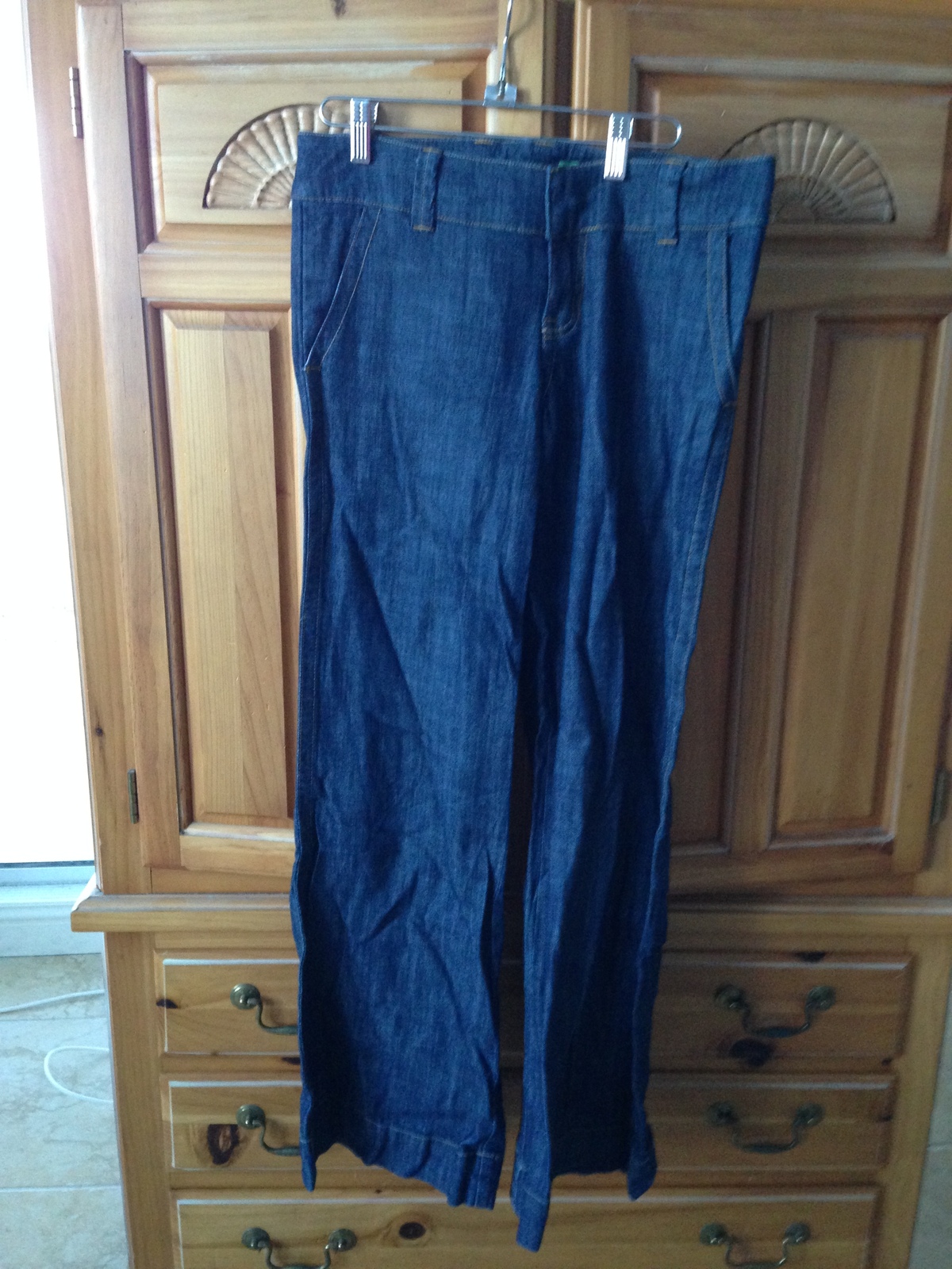 50% off mfr retail price juniors roxy blue jeans San-o relaxed fit size 5  - $24.99
