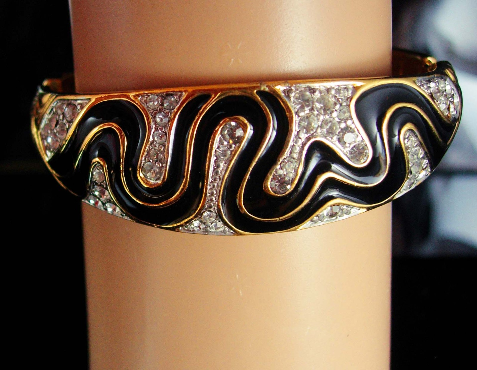 Cleopatra's delight Snake Bracelet Trifari bangle Enamel & Rhinestone