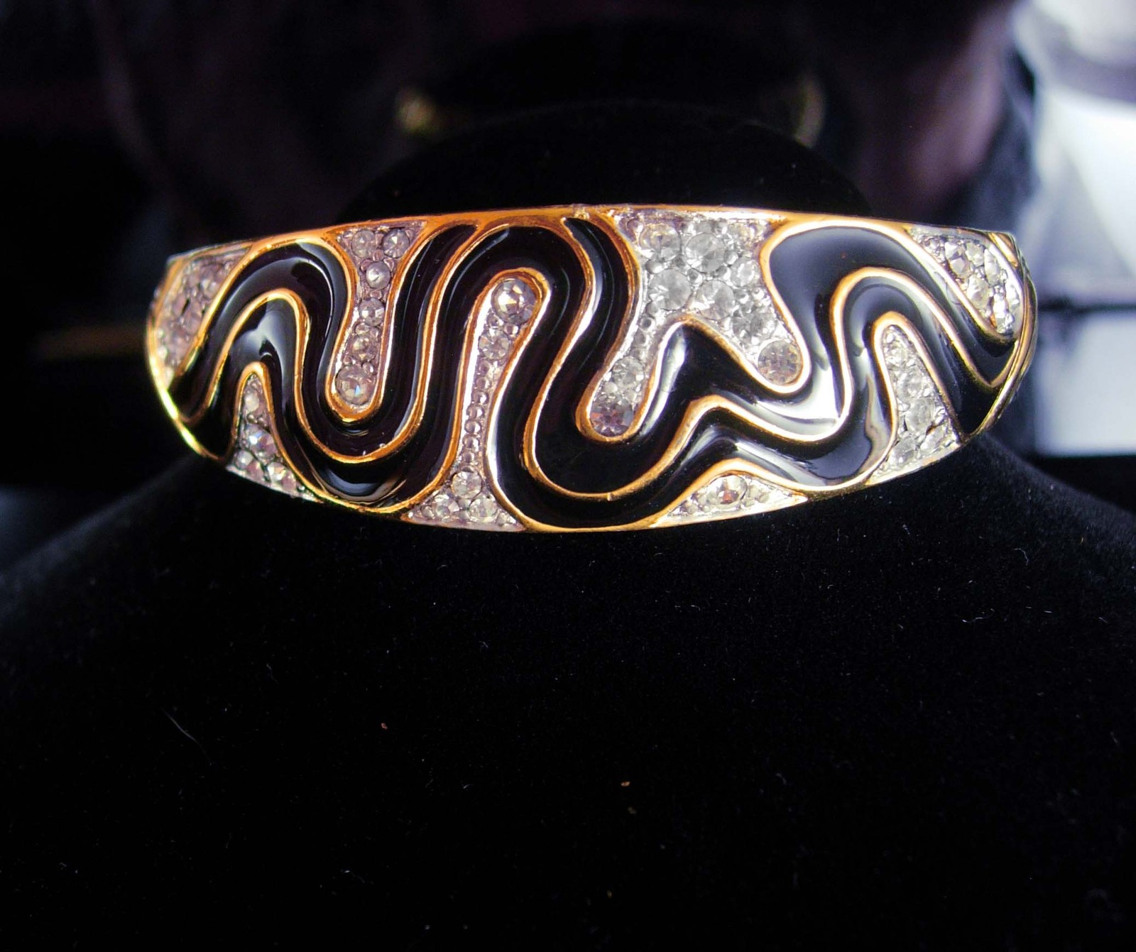 Cleopatra's delight Snake Bracelet Trifari bangle Enamel & Rhinestone