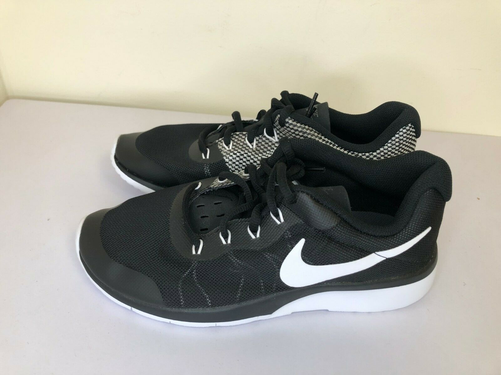 nike tanjun 6y