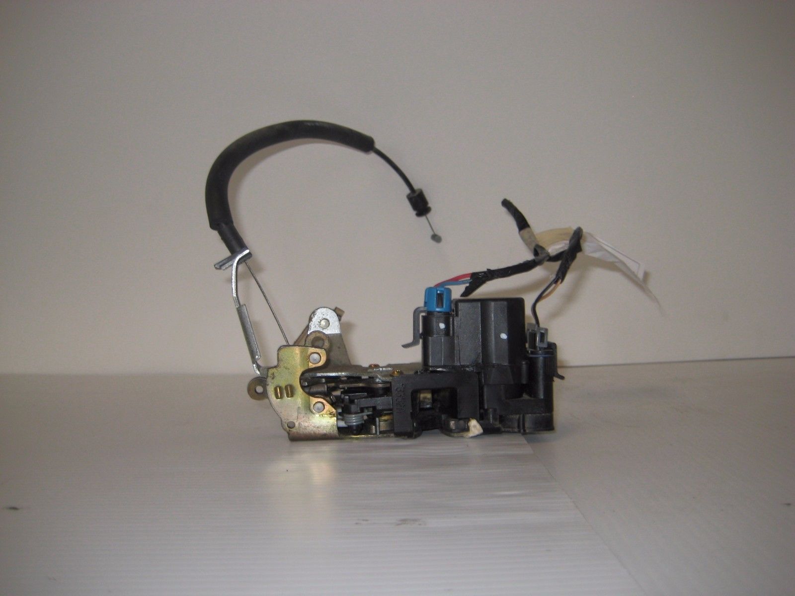 FORD FREESTAR 2004 2005 2006 2007 Trunk Release Solenoid OEM 16973500001 Switches / Controls