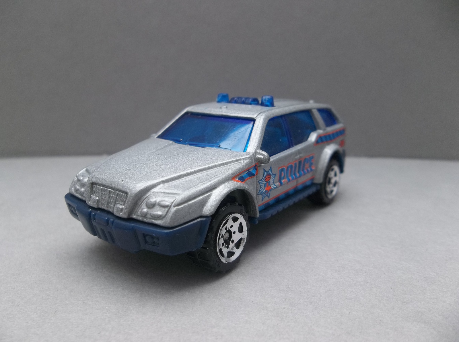 Matchbox 2002 City Sport SUV Diecast Silver Police Vehicle ...