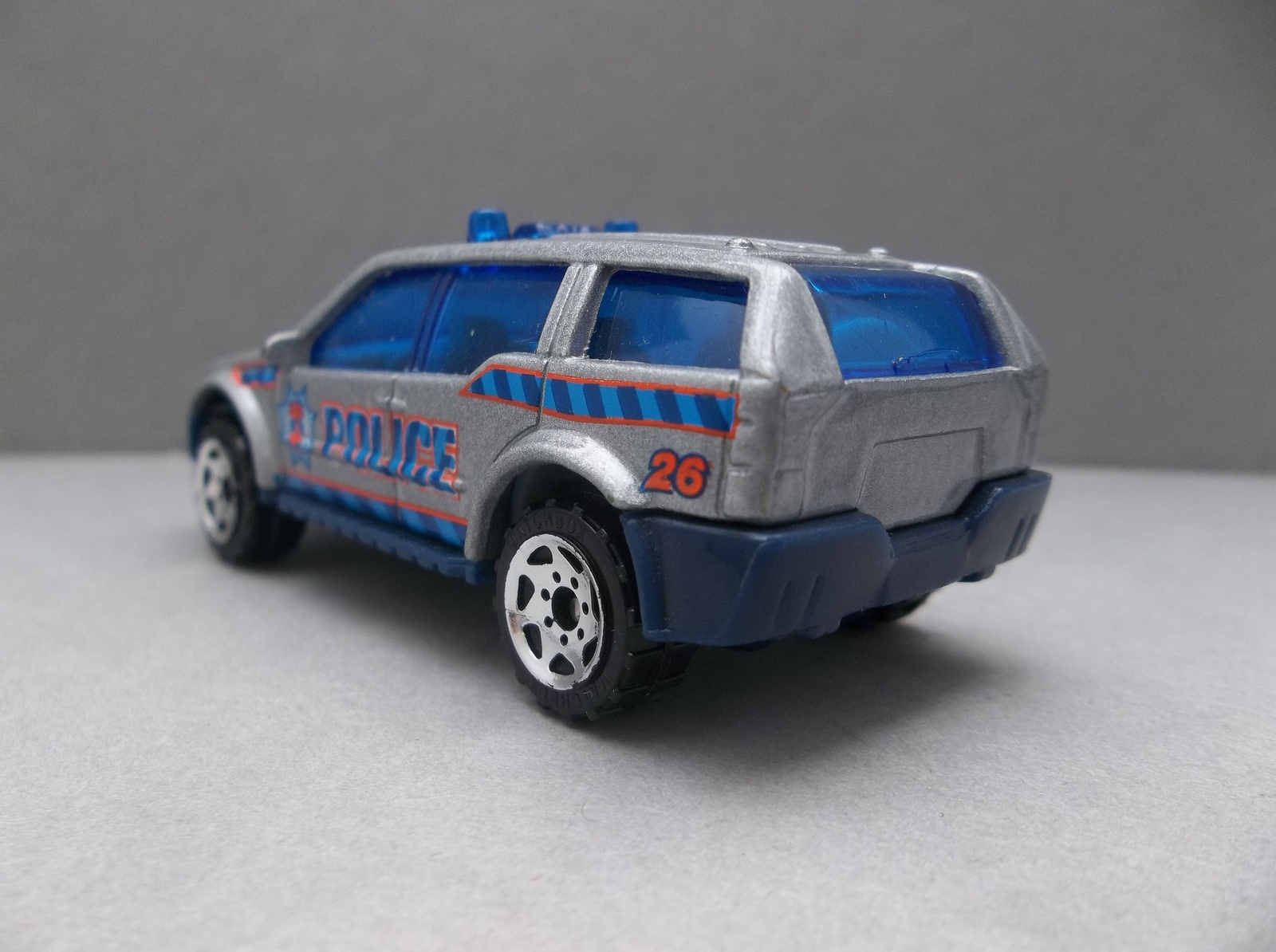 Matchbox 2002 City Sport SUV Diecast Silver Police Vehicle ...