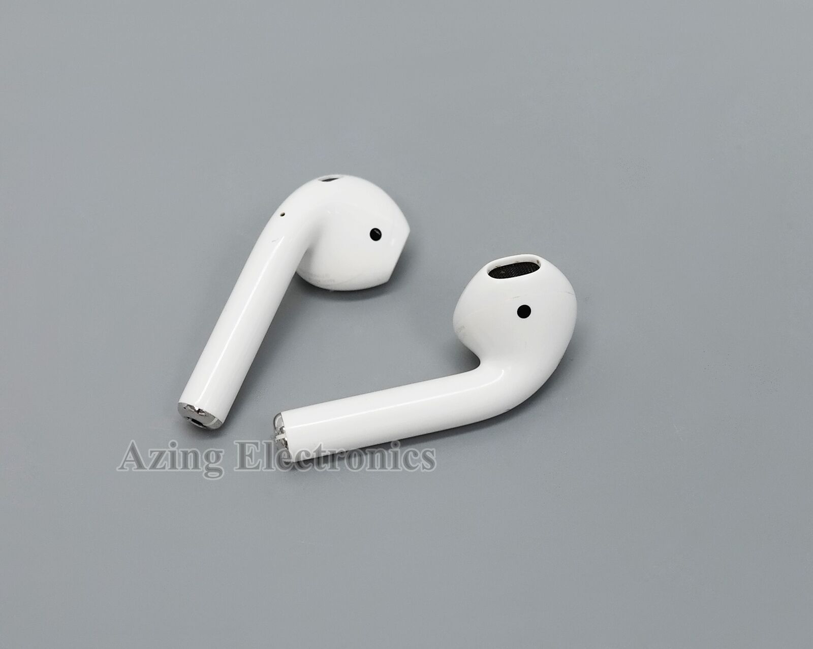 Apple AirPods 2nd Generation A1938 w/ Wireless Charging Case (MRXJ2AM/A