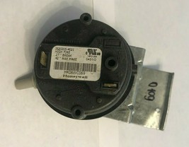 Honeywell Furnace Air Pressure Switch IS20205-4121 HK06WC069  used #O109 - $23.38